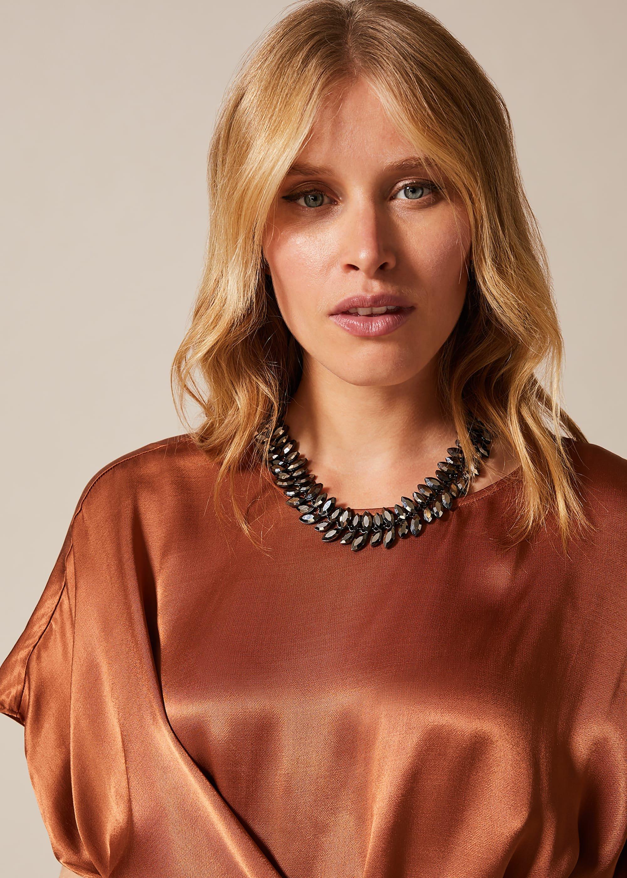 Carmine Leaf Necklace