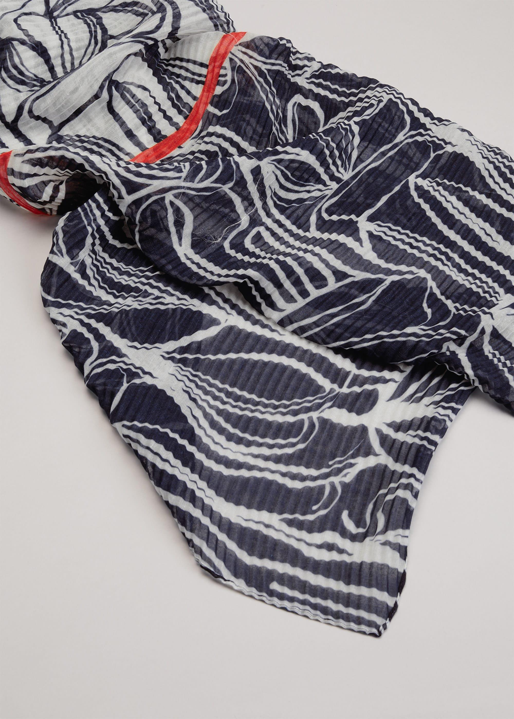 Shisui Linear Print Pleated Scarf
