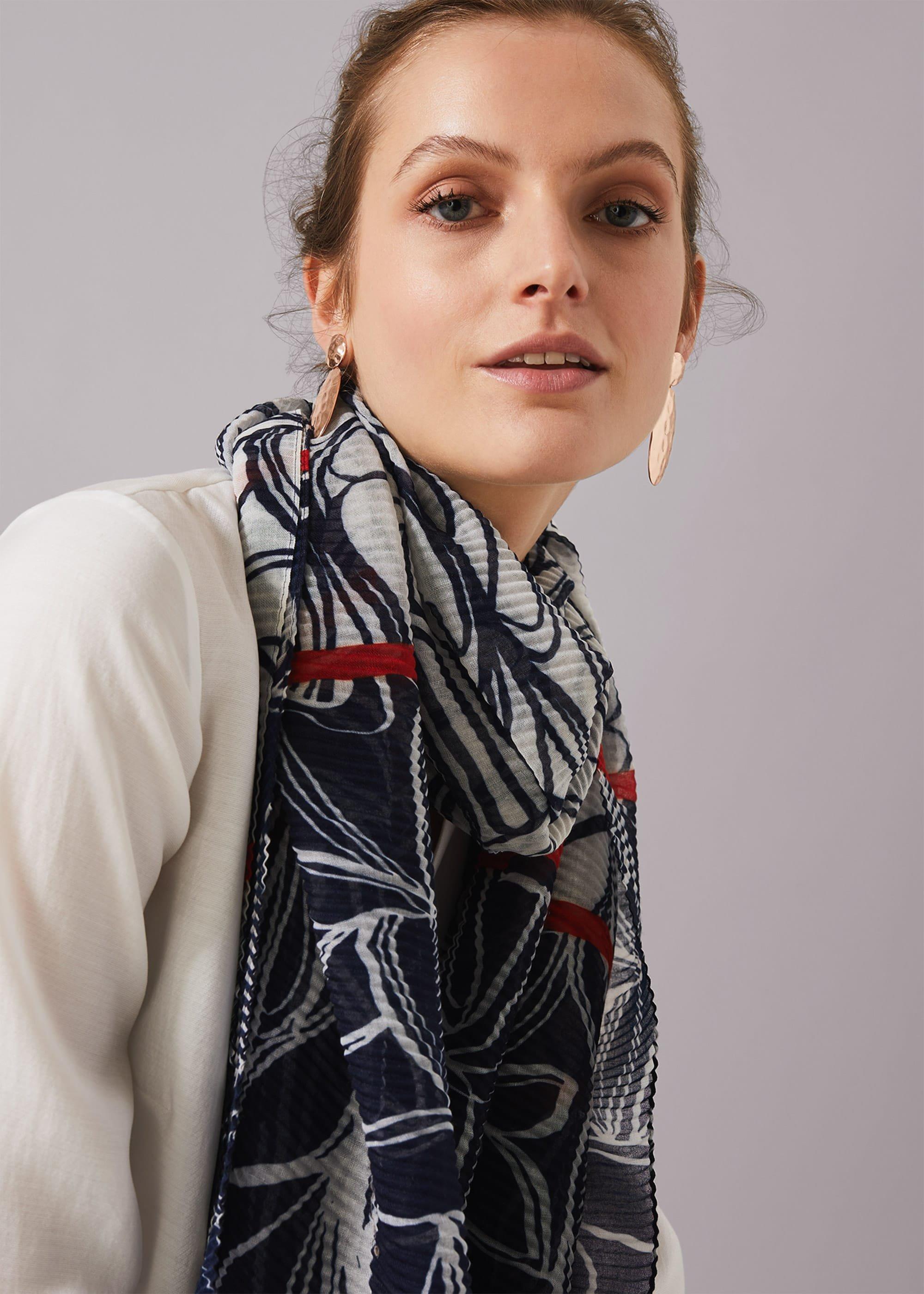 Shisui Linear Print Pleated Scarf