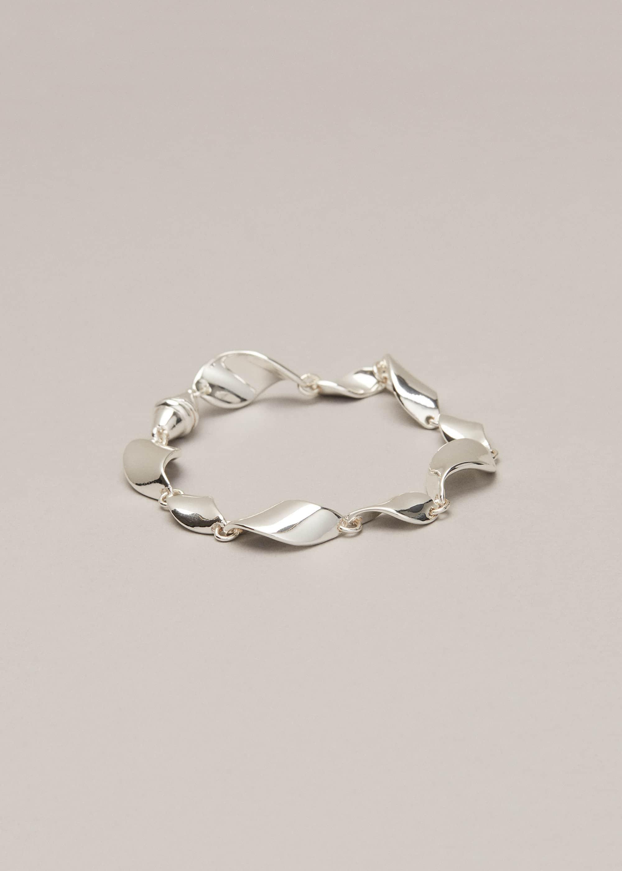 Cam Twisted Leaf Bracelet