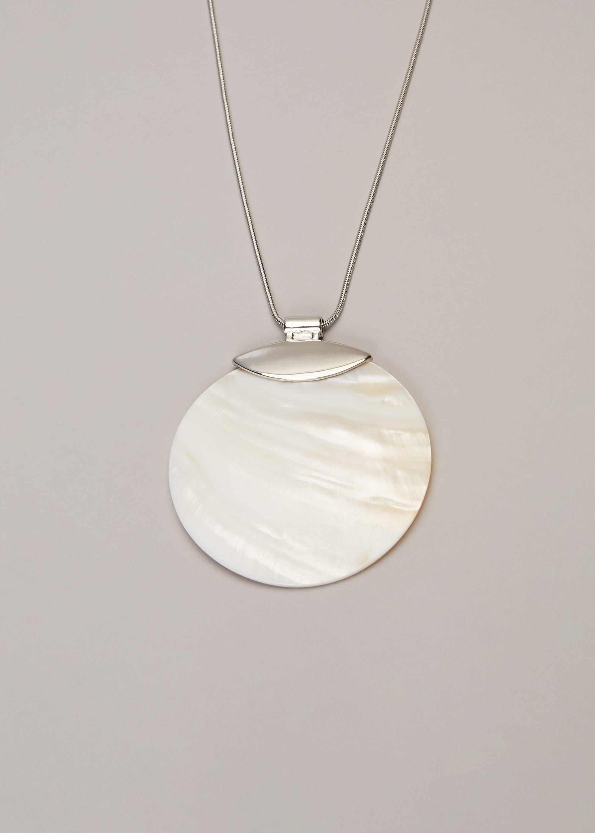 Anna Shell Pendant