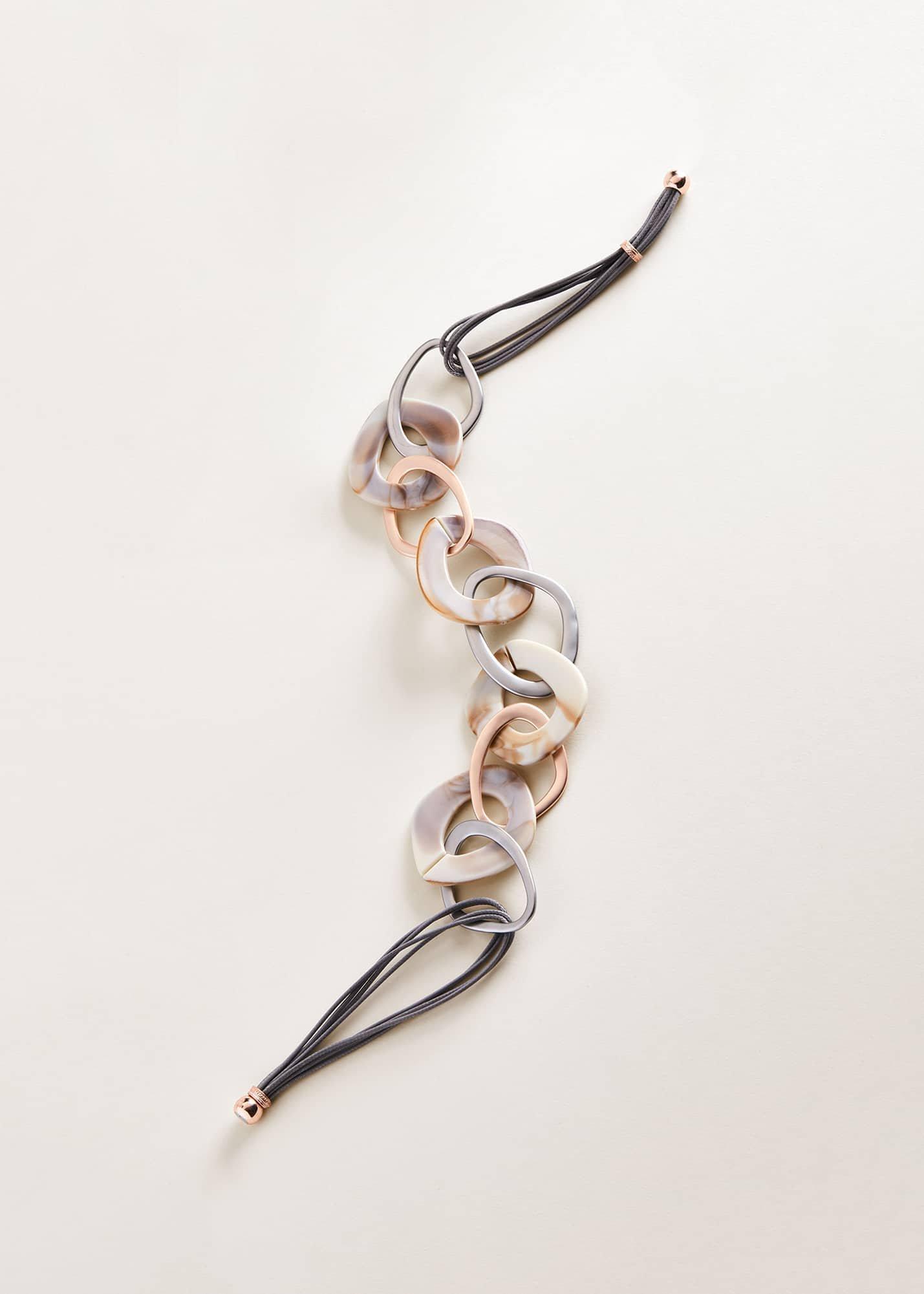 Jily Resin Hoop Necklace