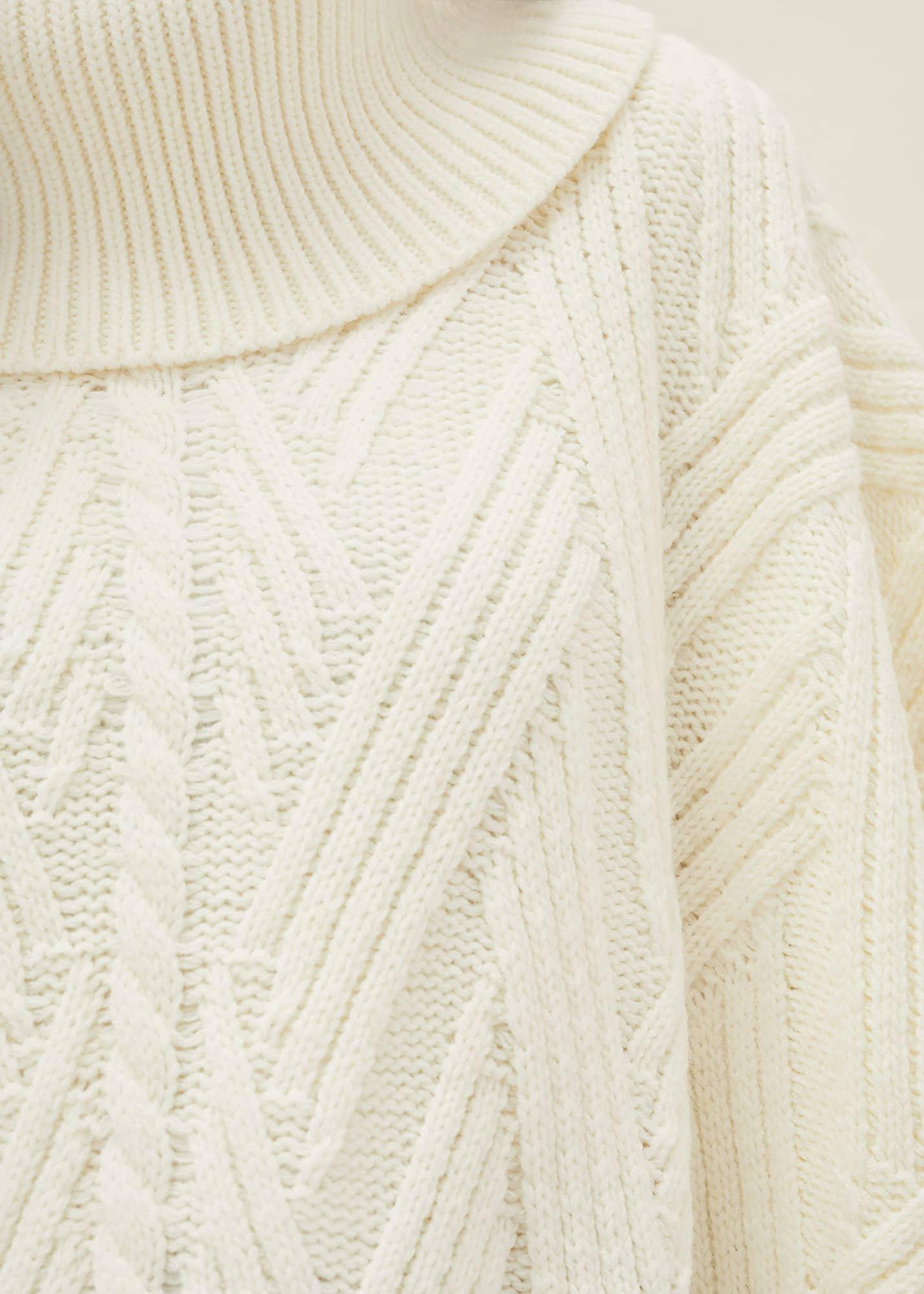 Melly Cable Knit Cape