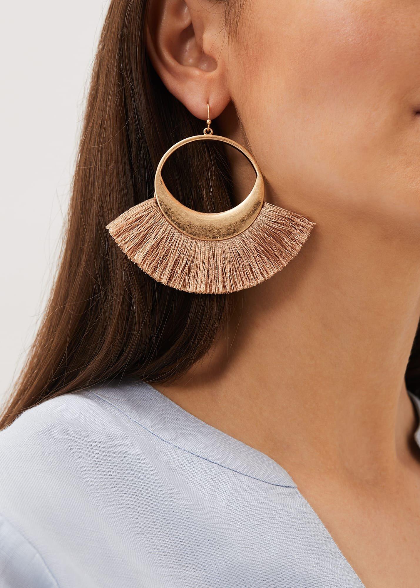 Fan Detail Drop Earring
