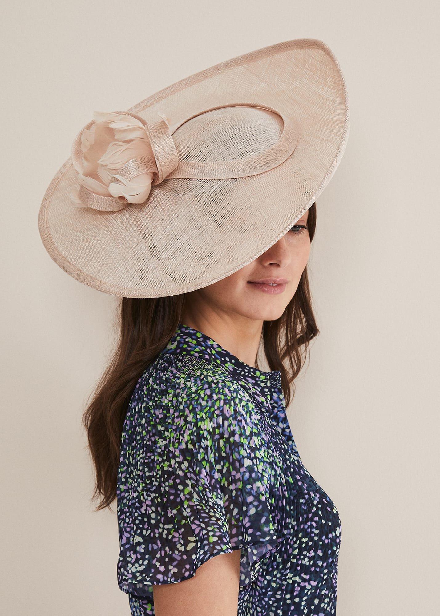 Cream Hat Fascinator