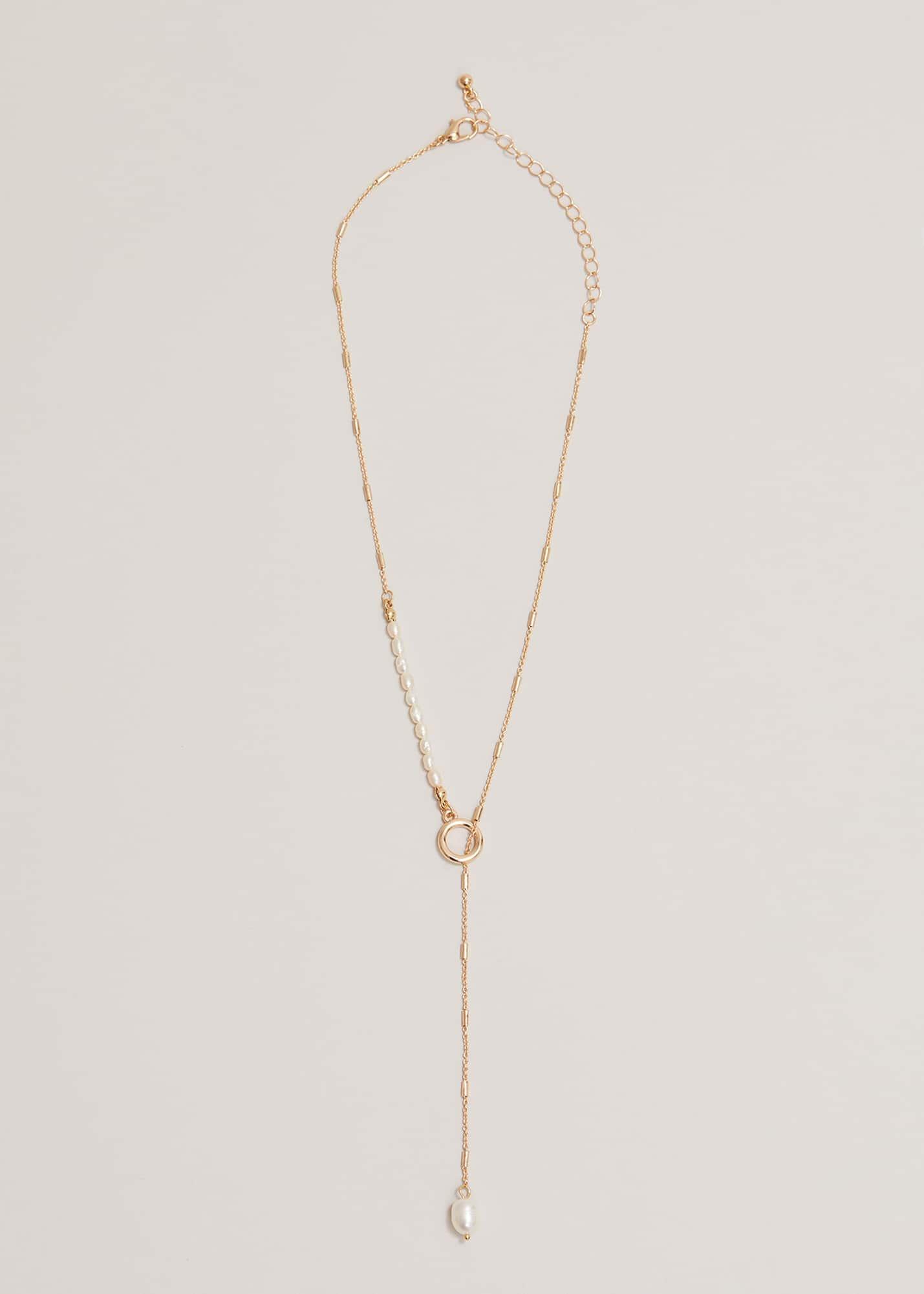 Short Pearl Larriat