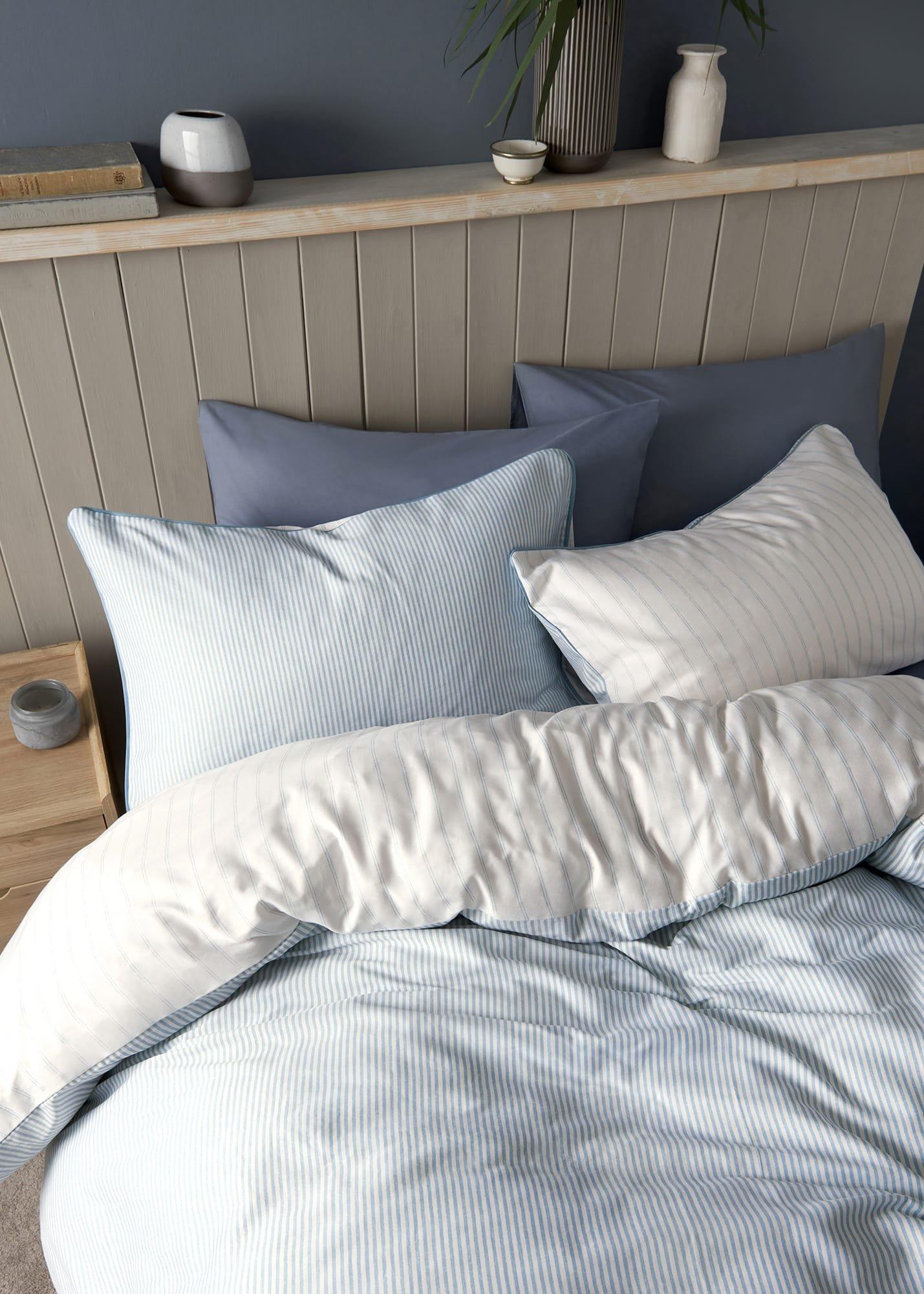 Grecia Stripe Bedding