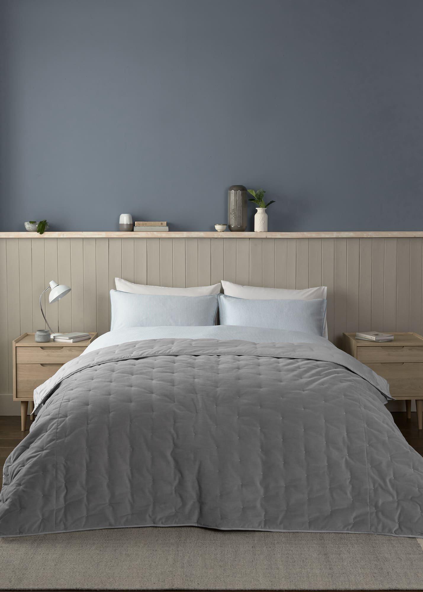 Velvet Pin Spot Bedspread