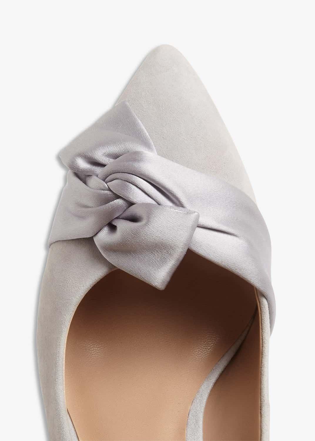 Gemma Twist Front Court Shoes