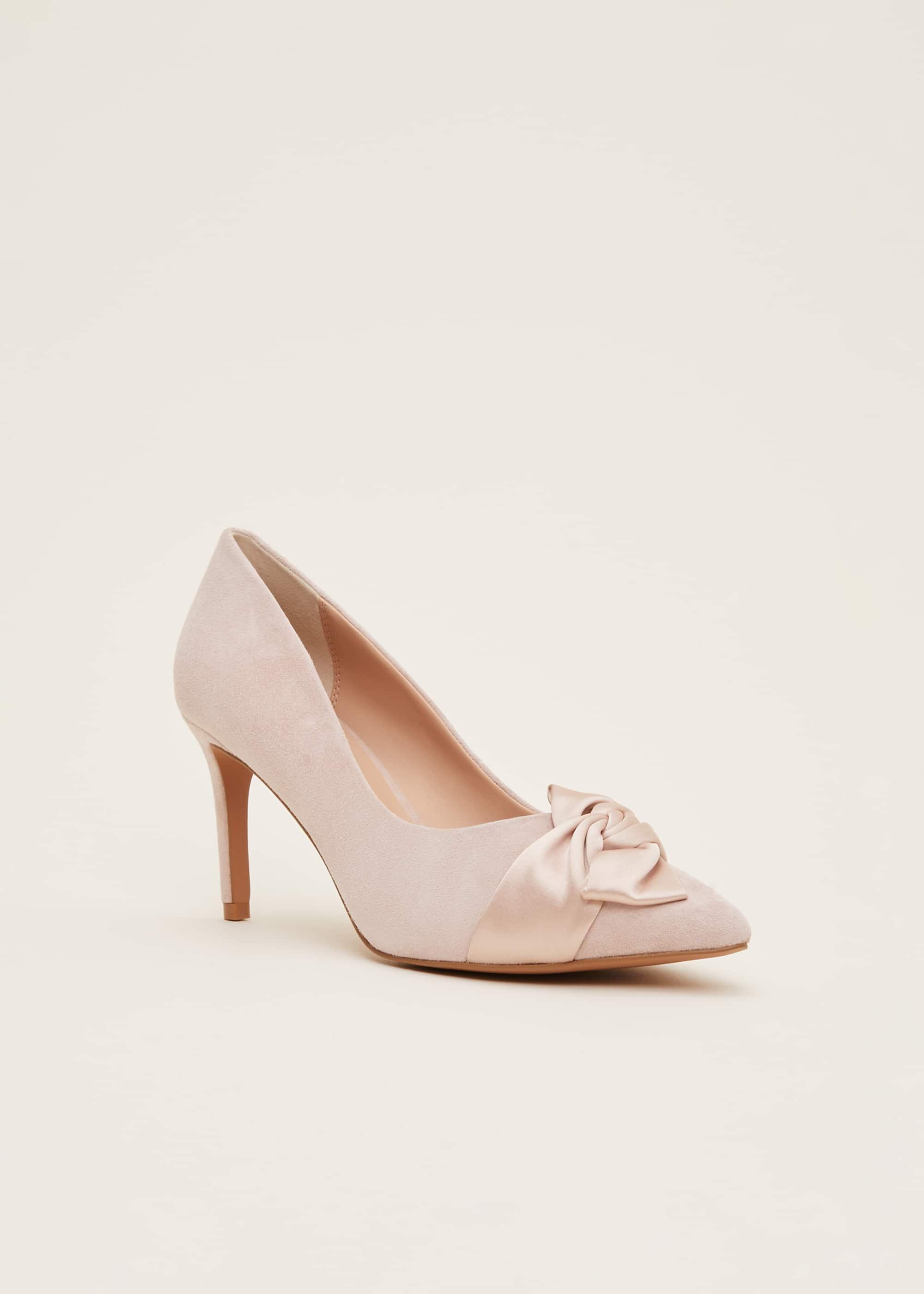 Gemma Twist Front Court Shoes