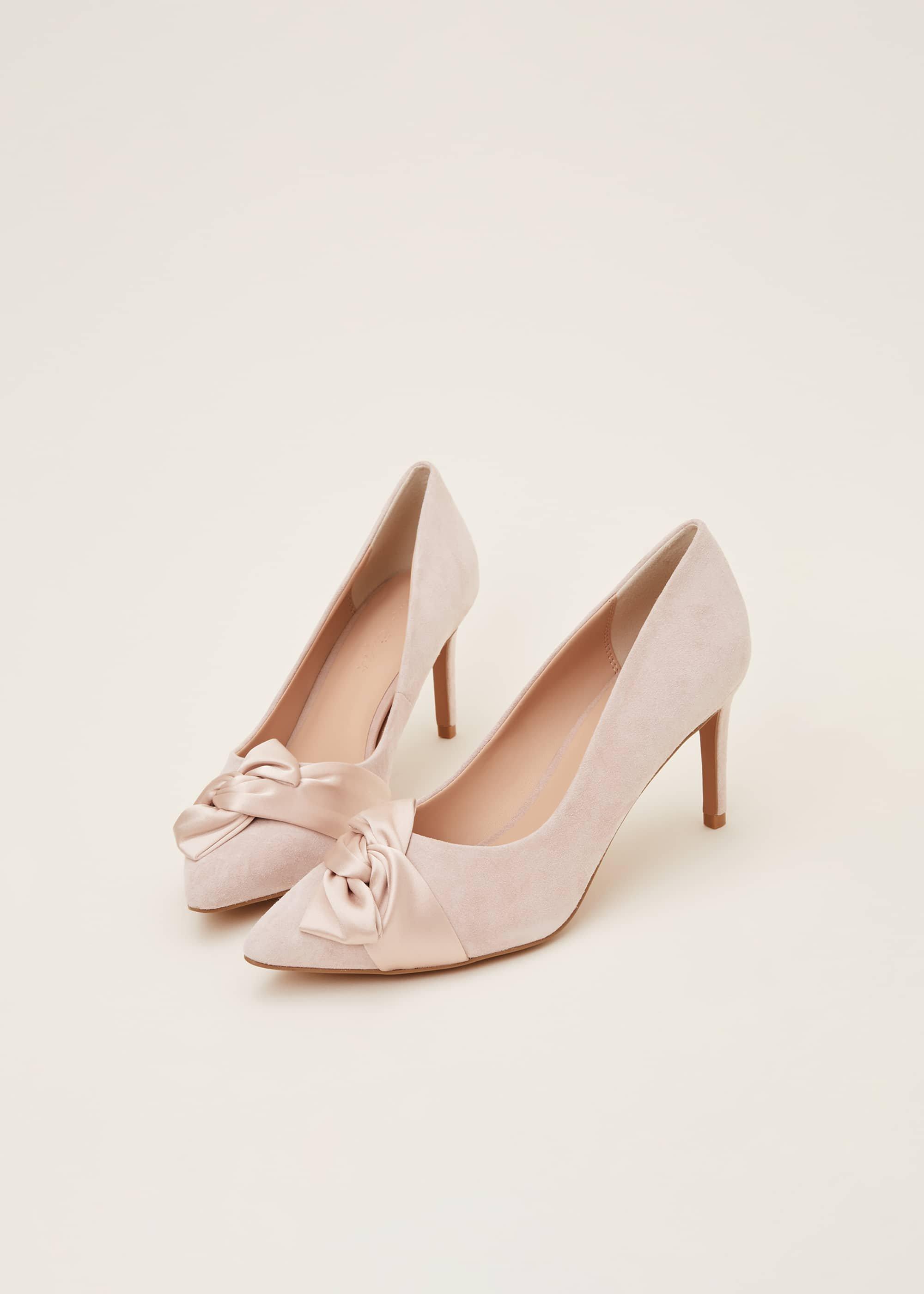Gemma Twist Front Court Shoes