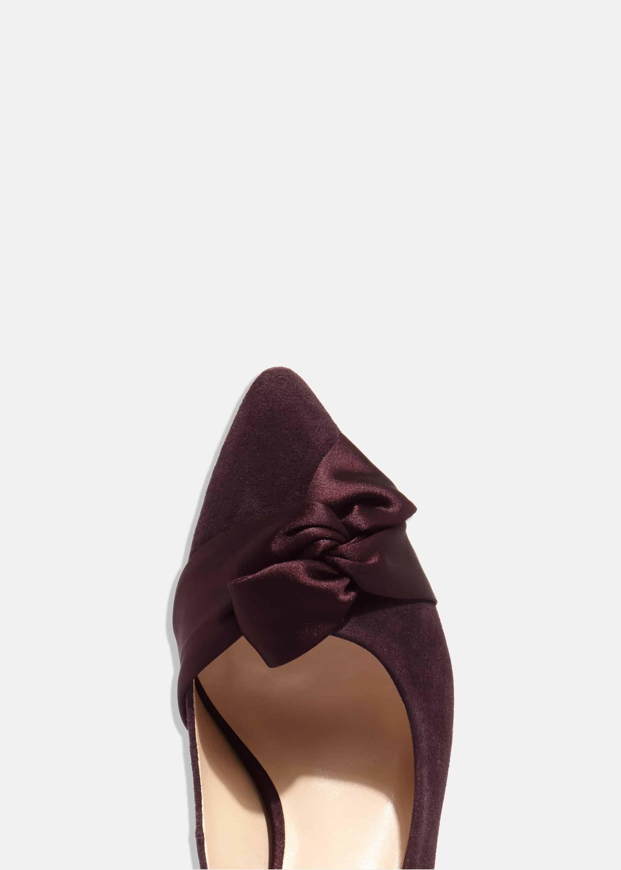 Gemma Twist Front Court Shoes