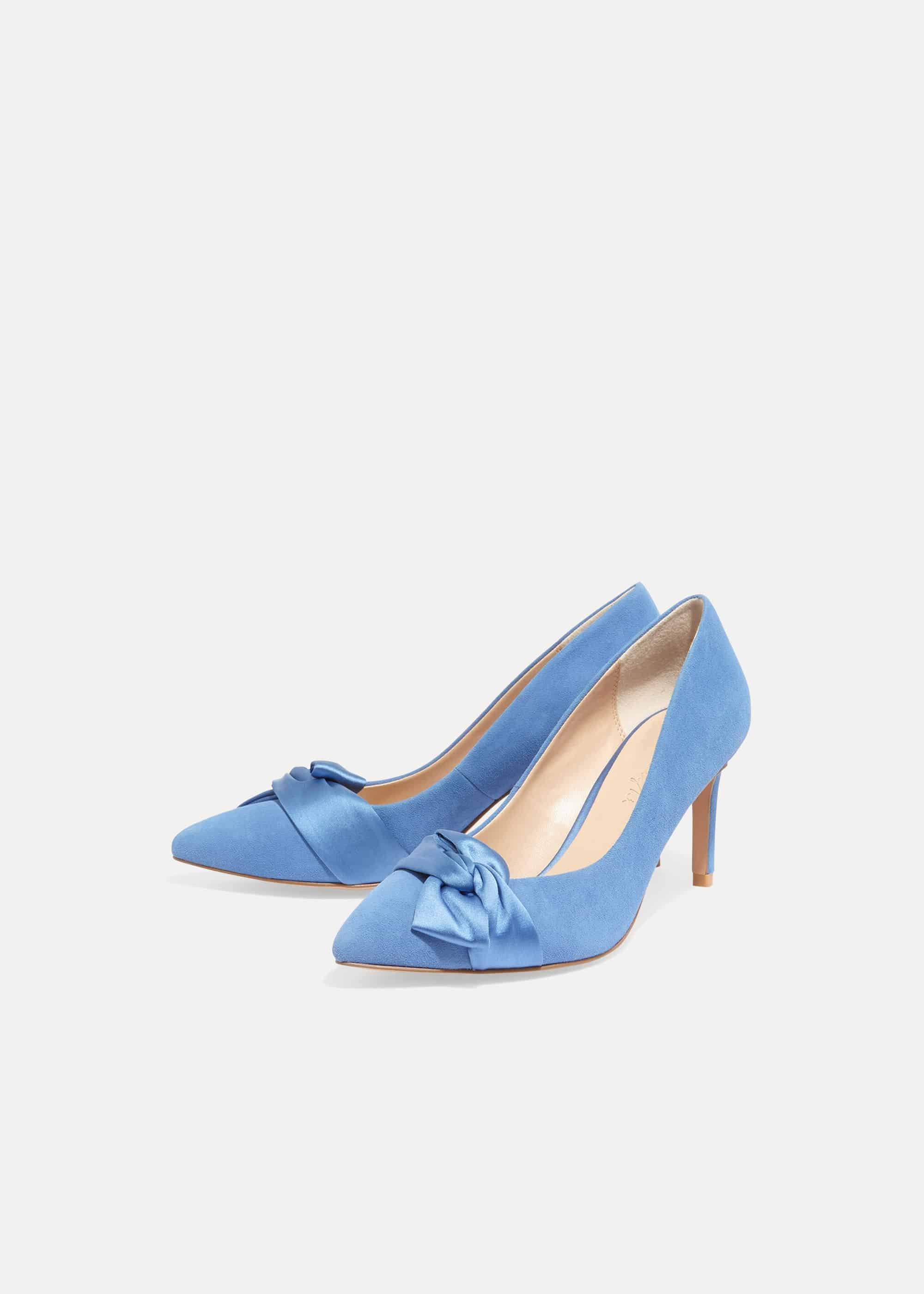 Gemma Twist Front Court Shoes