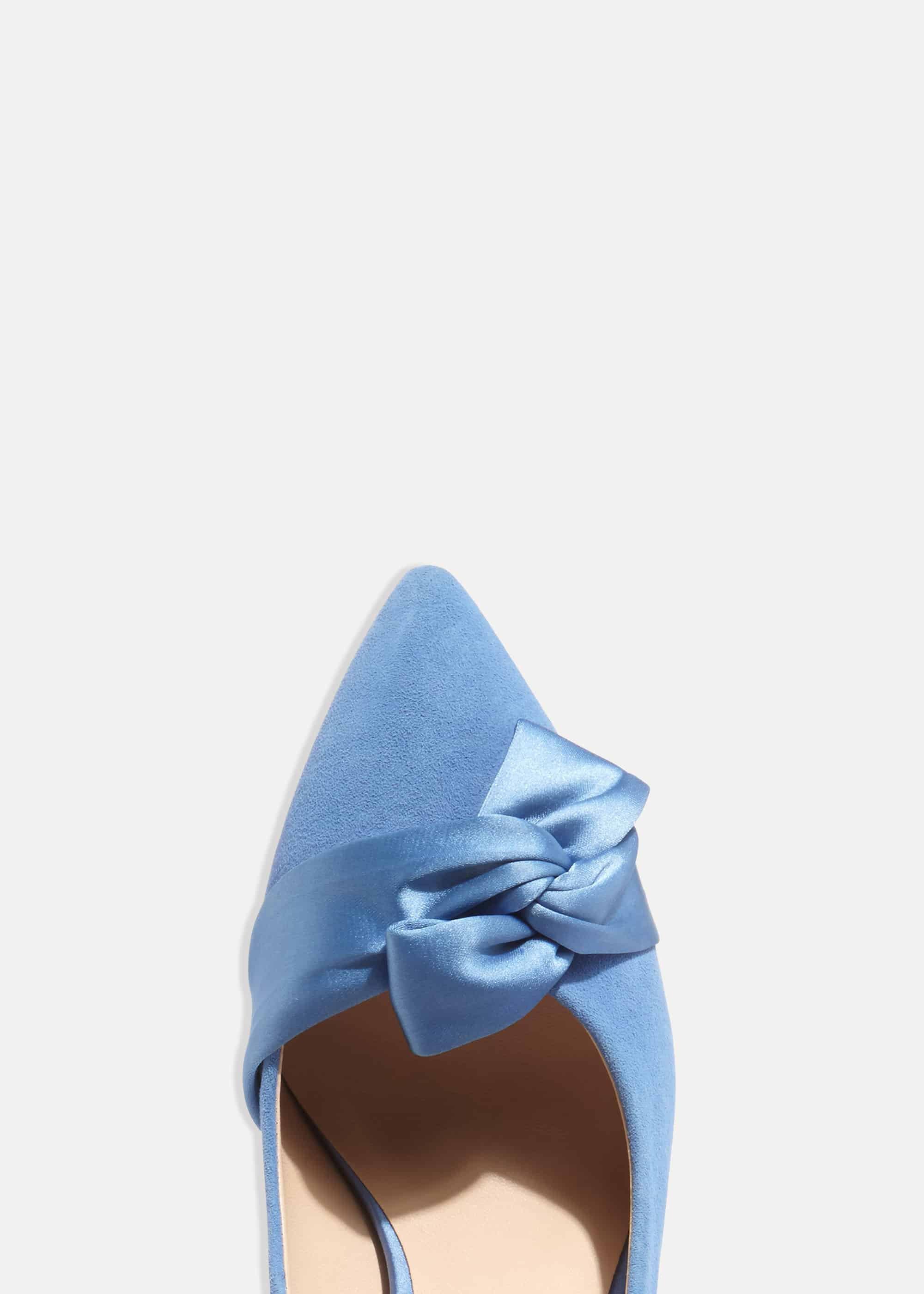 Gemma Twist Front Court Shoes