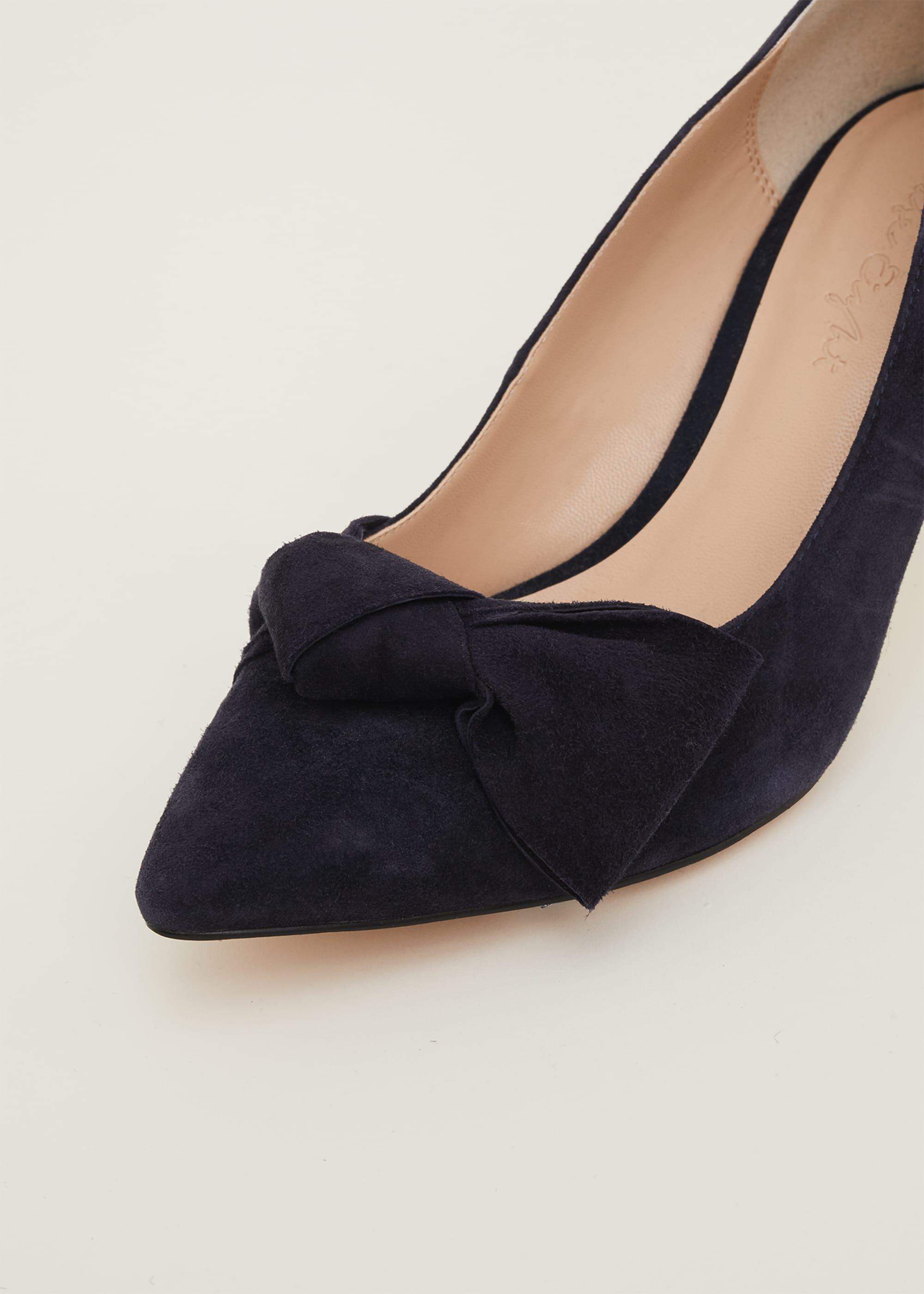 Sim Suede Bow Court Shoe