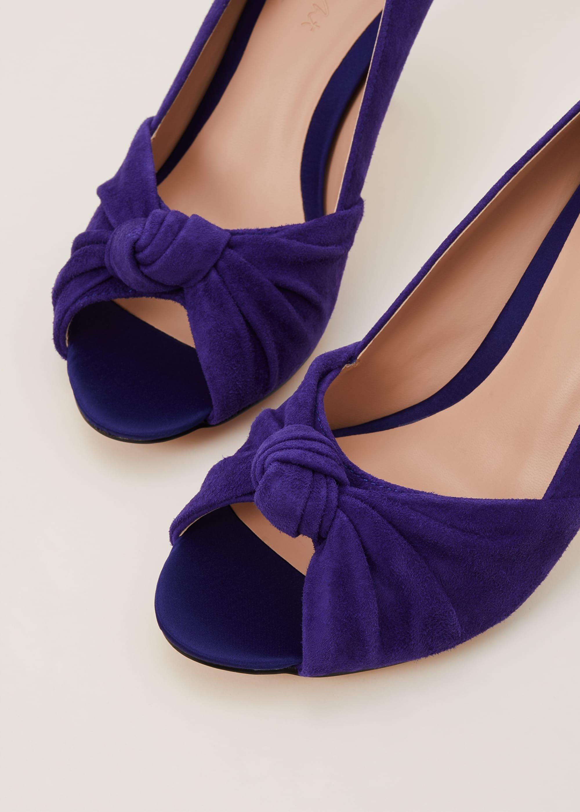 Sonja Knot Front Peep Toe Shoe