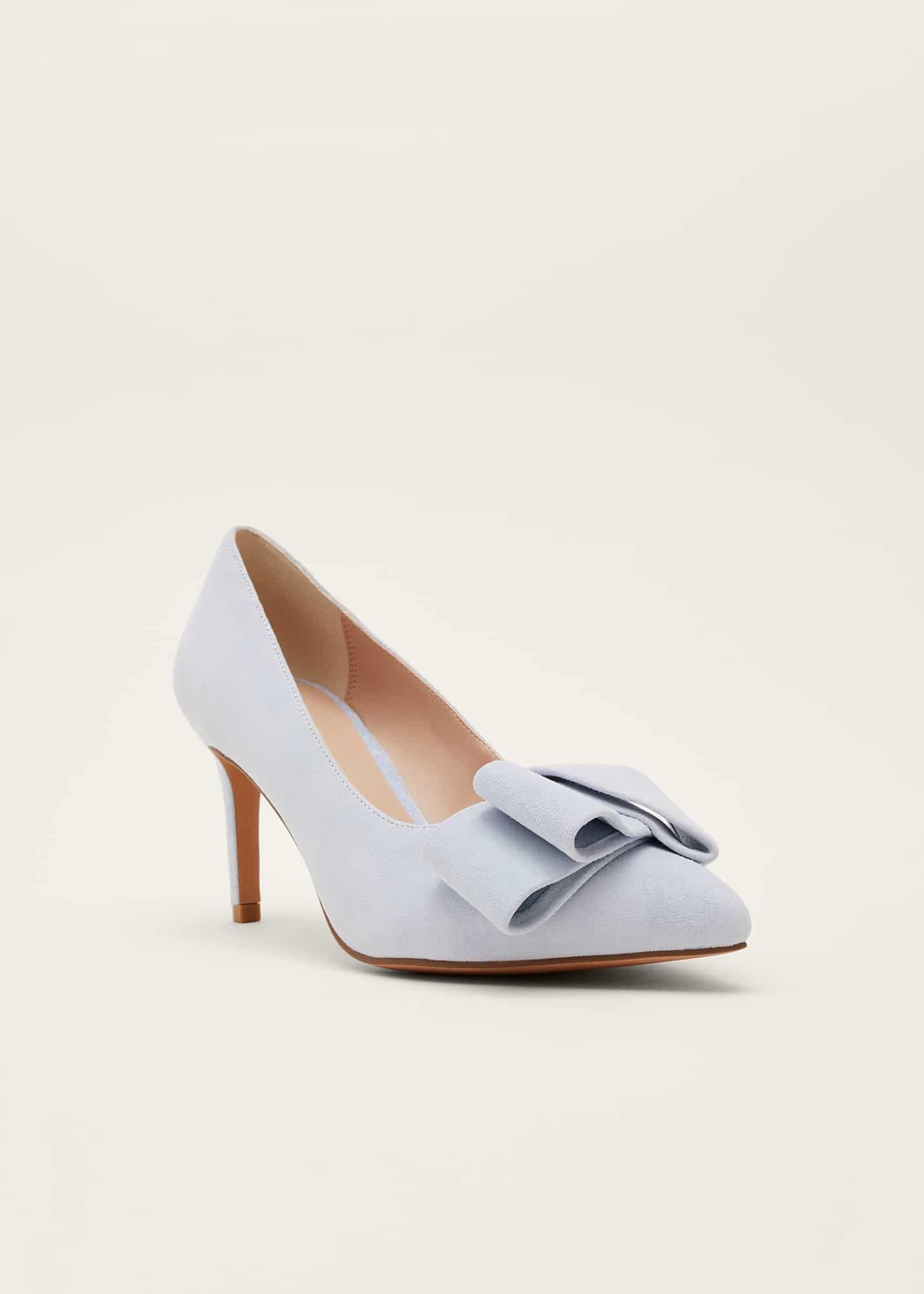 Bow Front Court Shoe