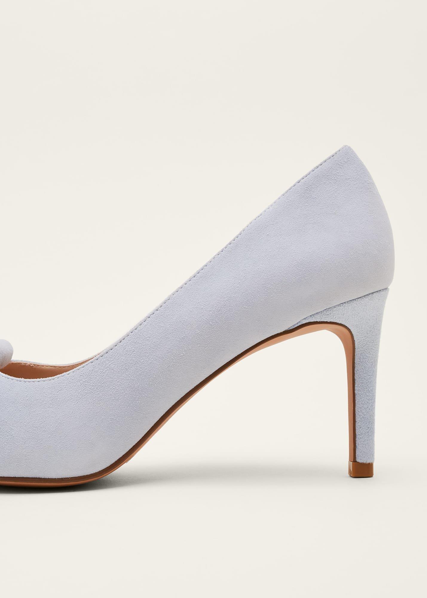 Bow Front Court Shoe