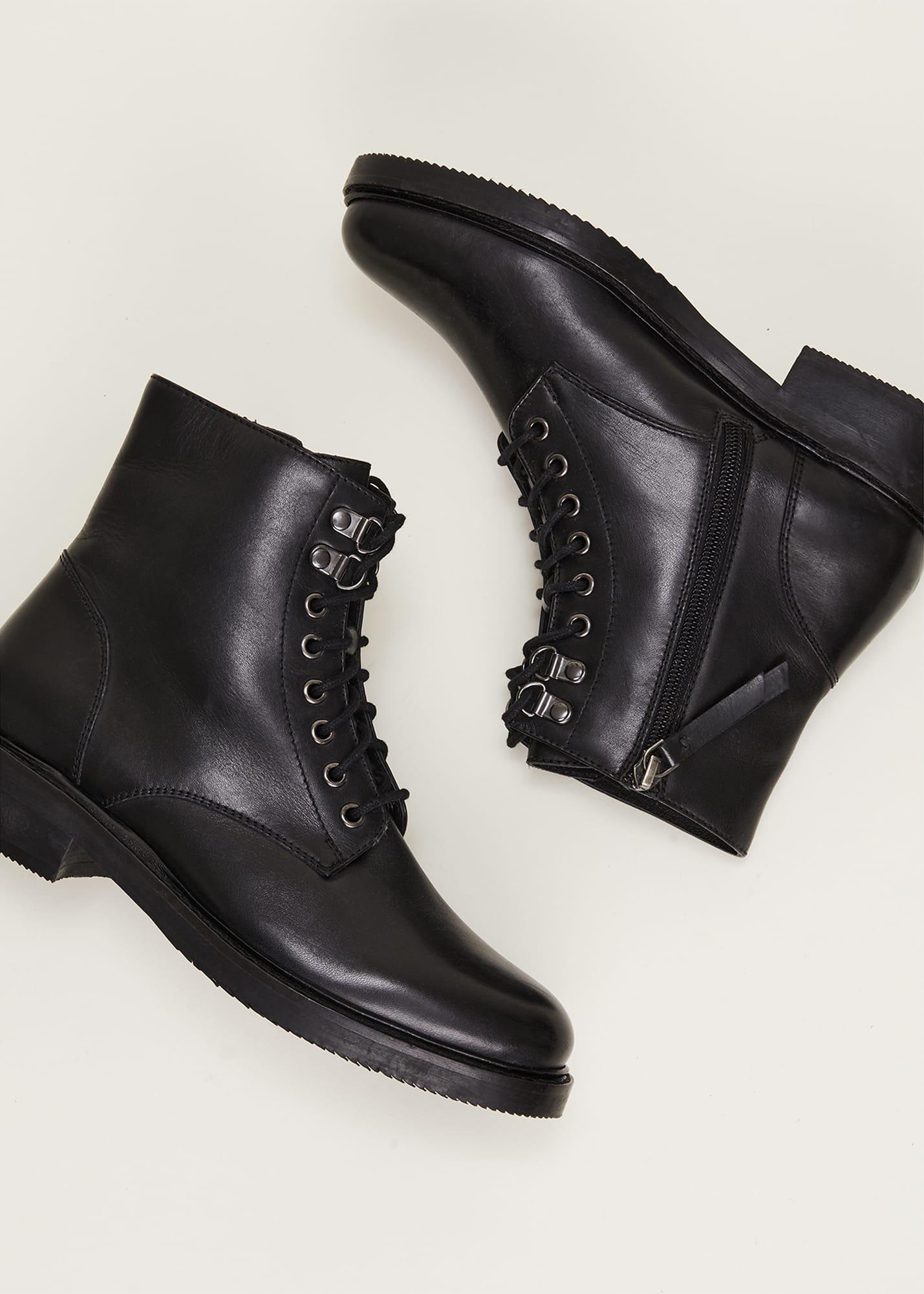 Lace Up Leather Flat Boots