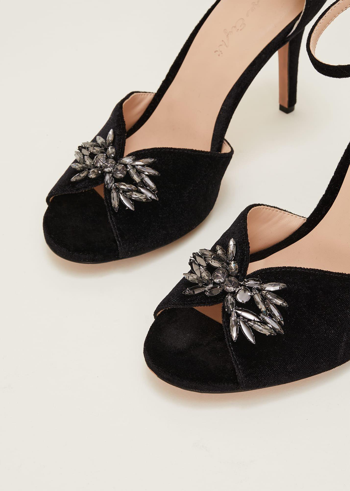 Jewel Front Velvet Sandal