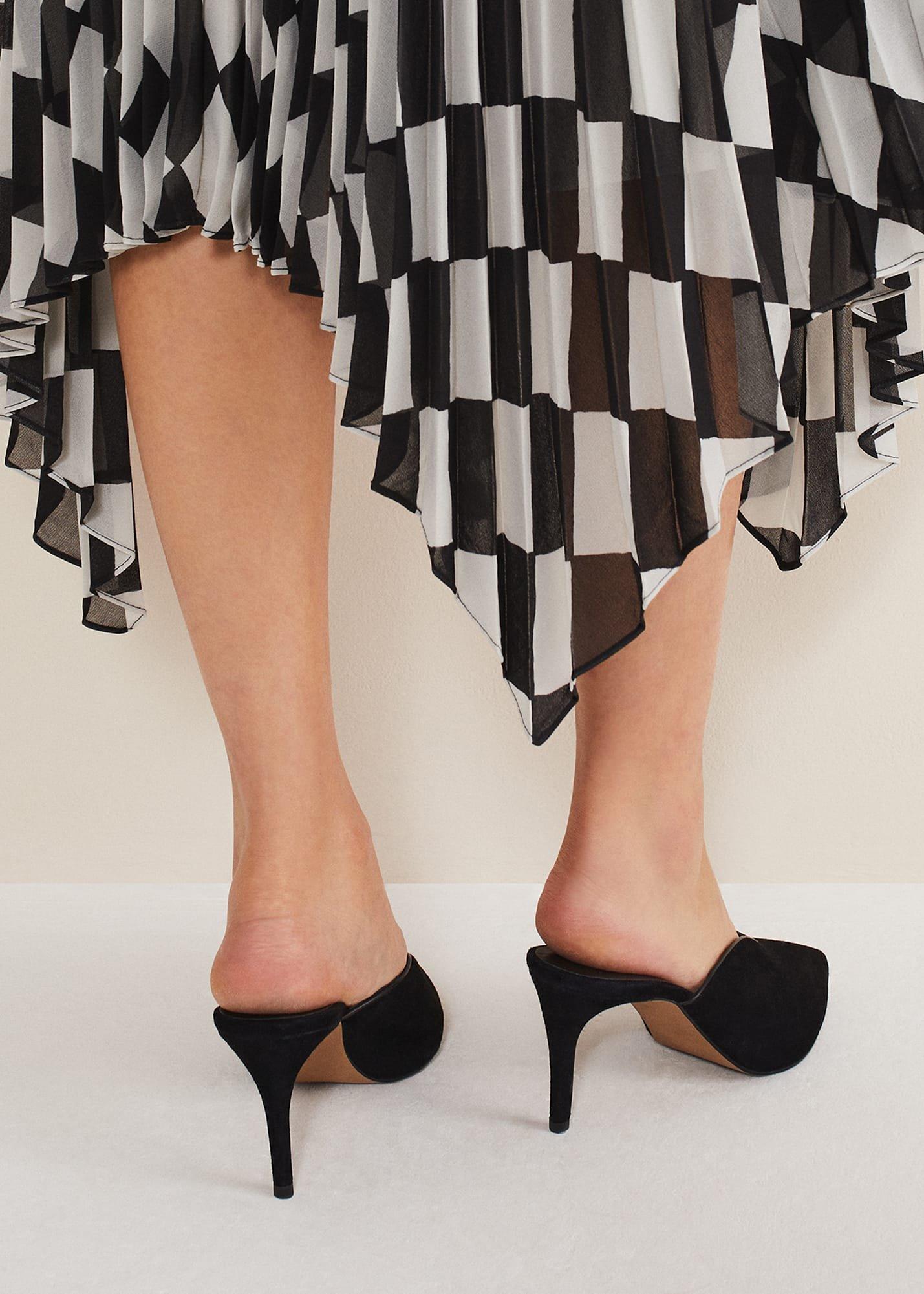 V Front Mule Shoe