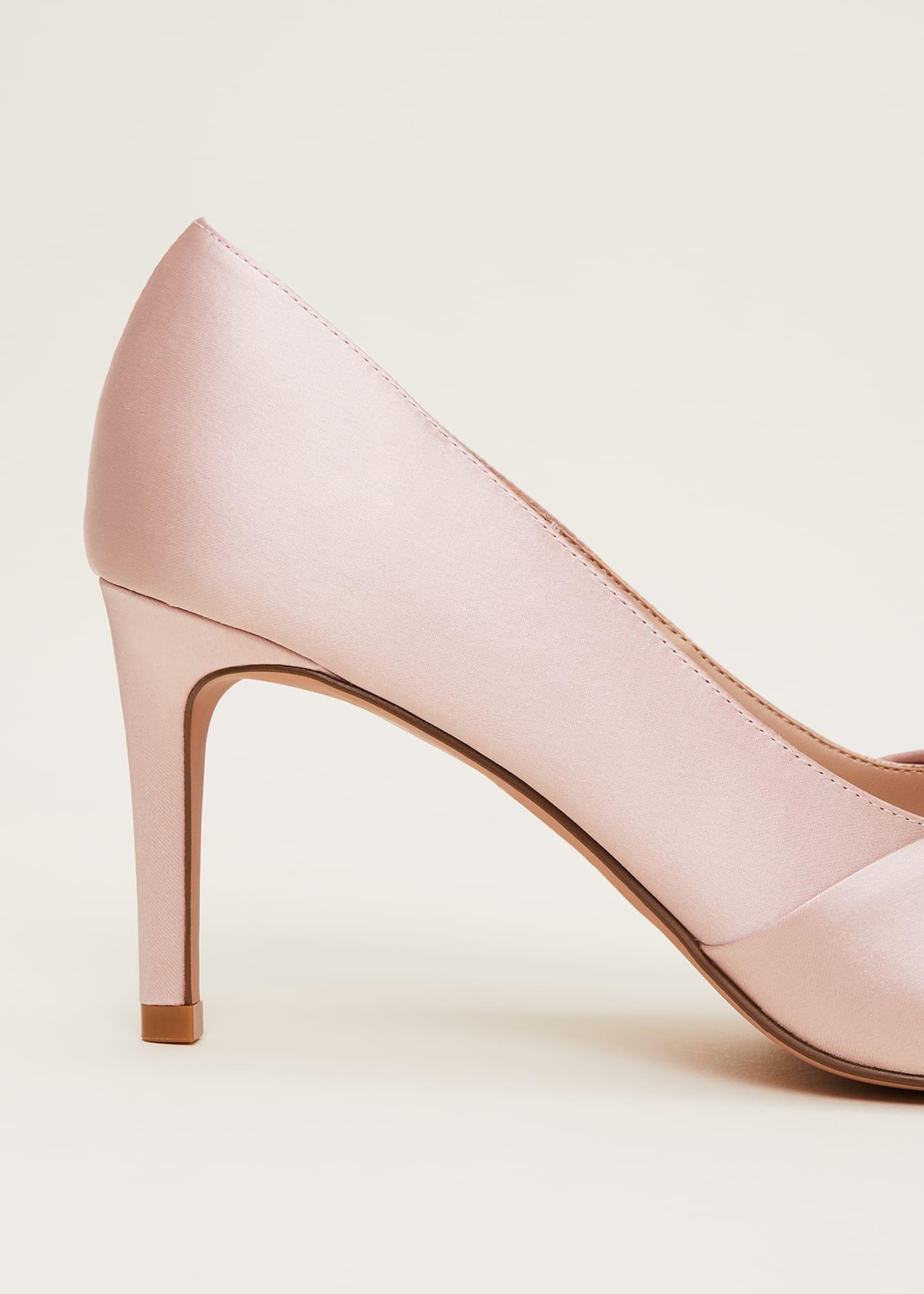 Satin Knot Front Court Shoe