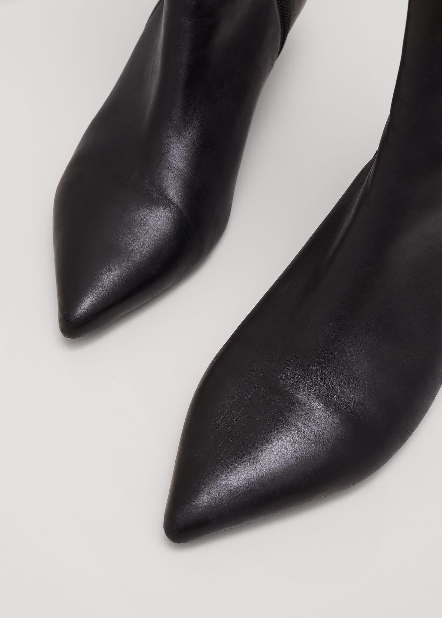Black Leather Kitten Heel Boot