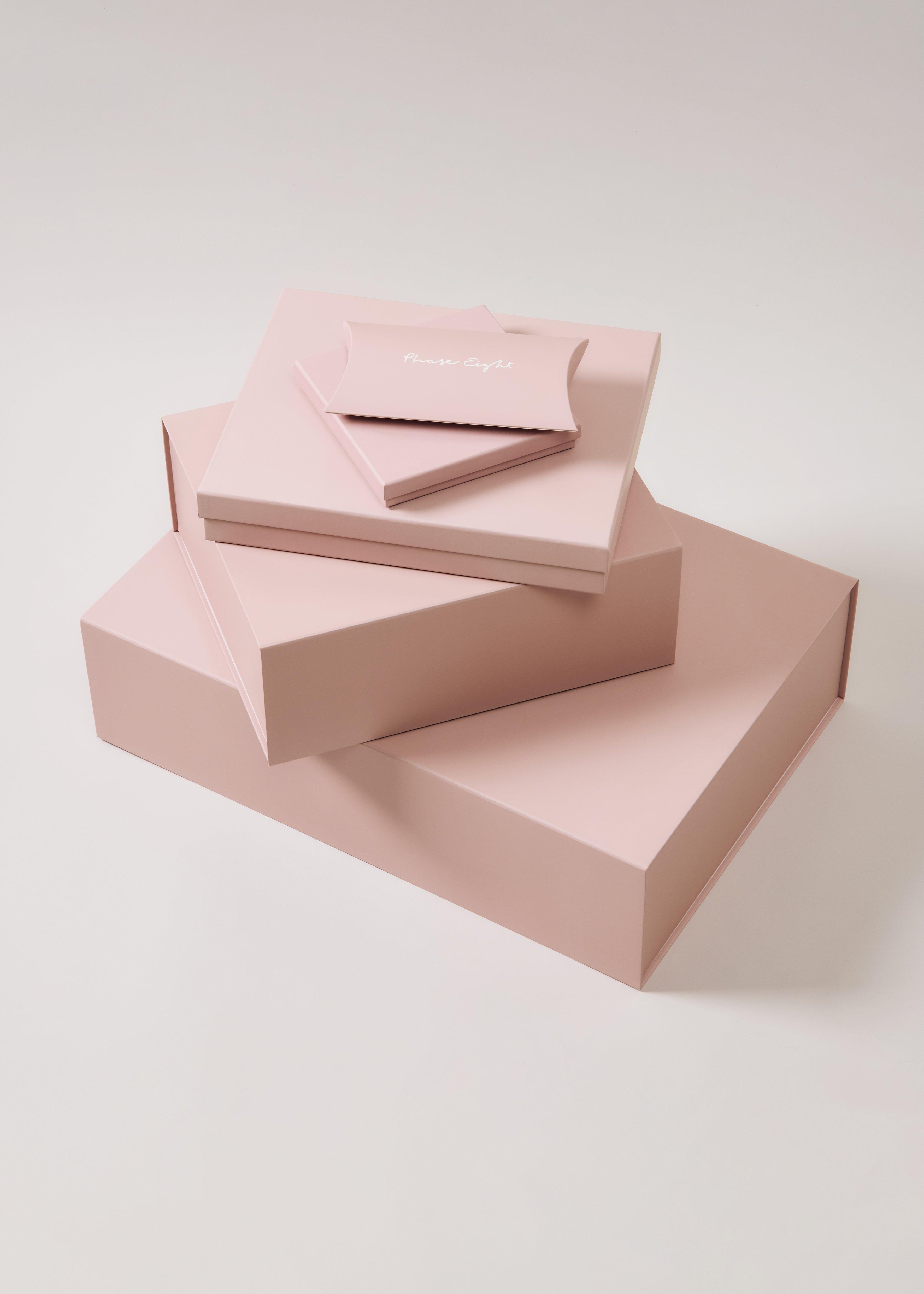 ${product-id}-Gift packaging--${view-type}